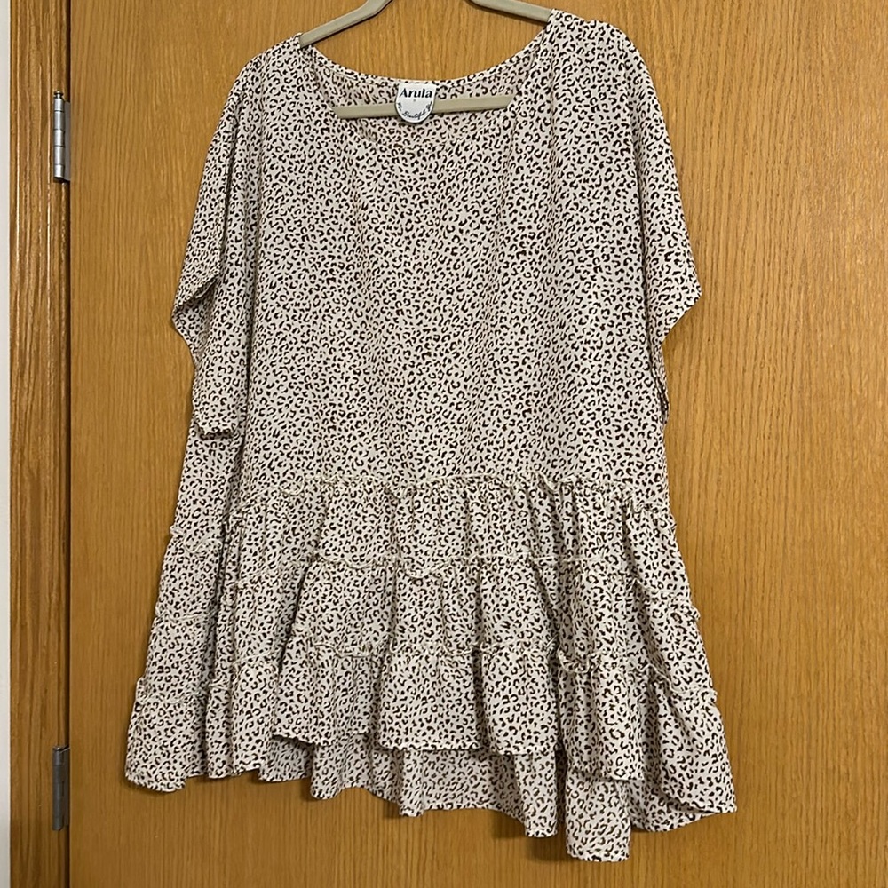 NWT Arula Printed Tunic Size B